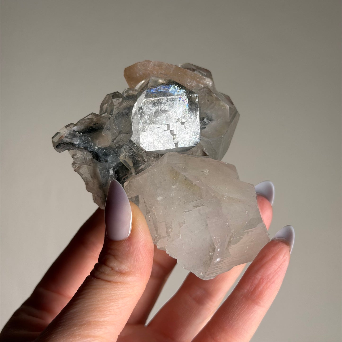 apophyllite with stilbite & black chalcedony g
