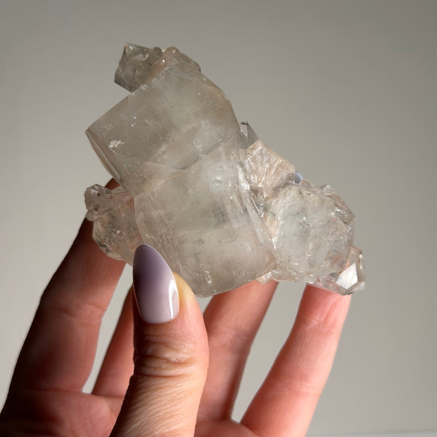apophyllite with stilbite & black chalcedony i