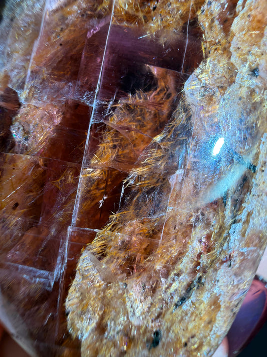 rutilated villiaumite