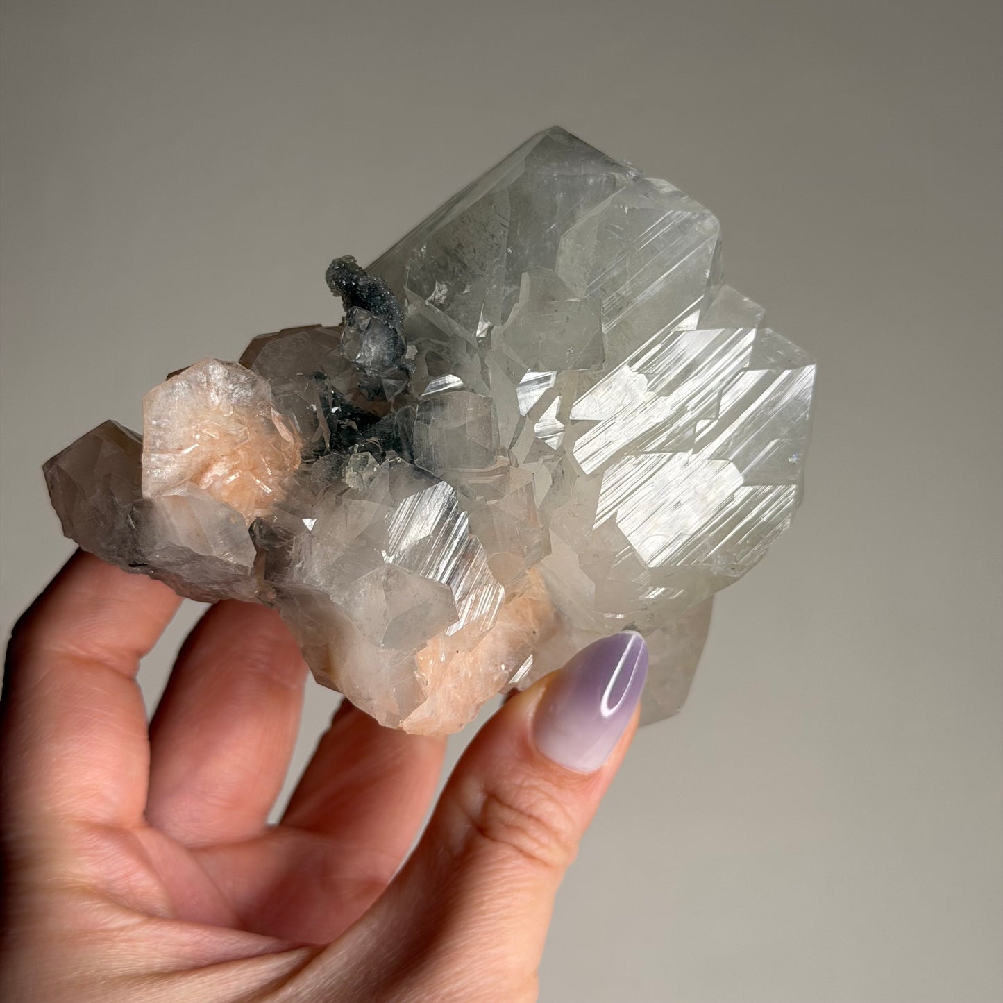 apophyllite with stilbite & black chalcedony