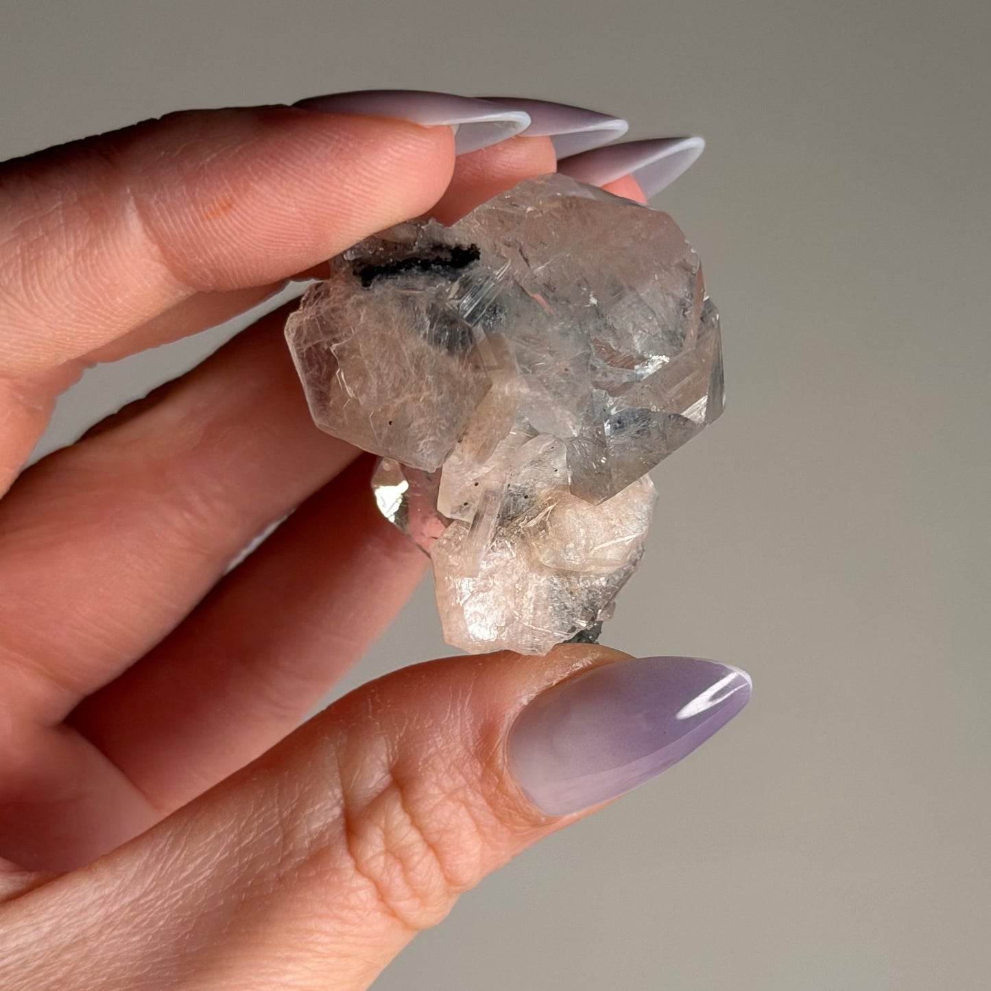 apophyllite with stilbite & black chalcedony n