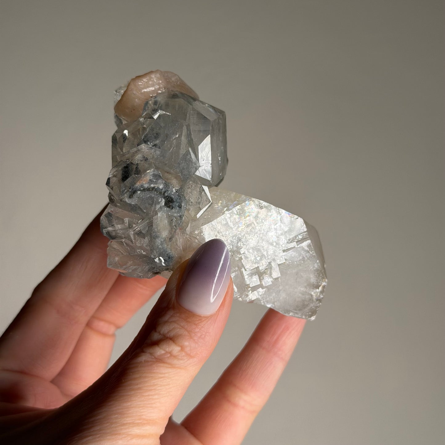 apophyllite with stilbite & black chalcedony g