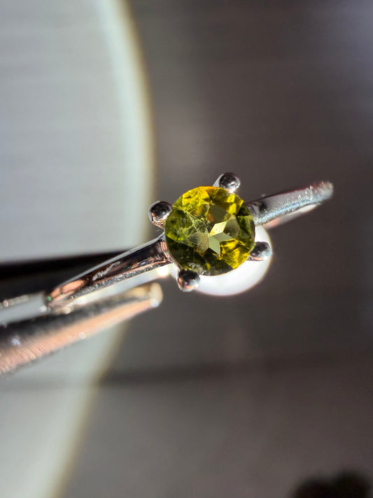 size 10 green tourmaline ring