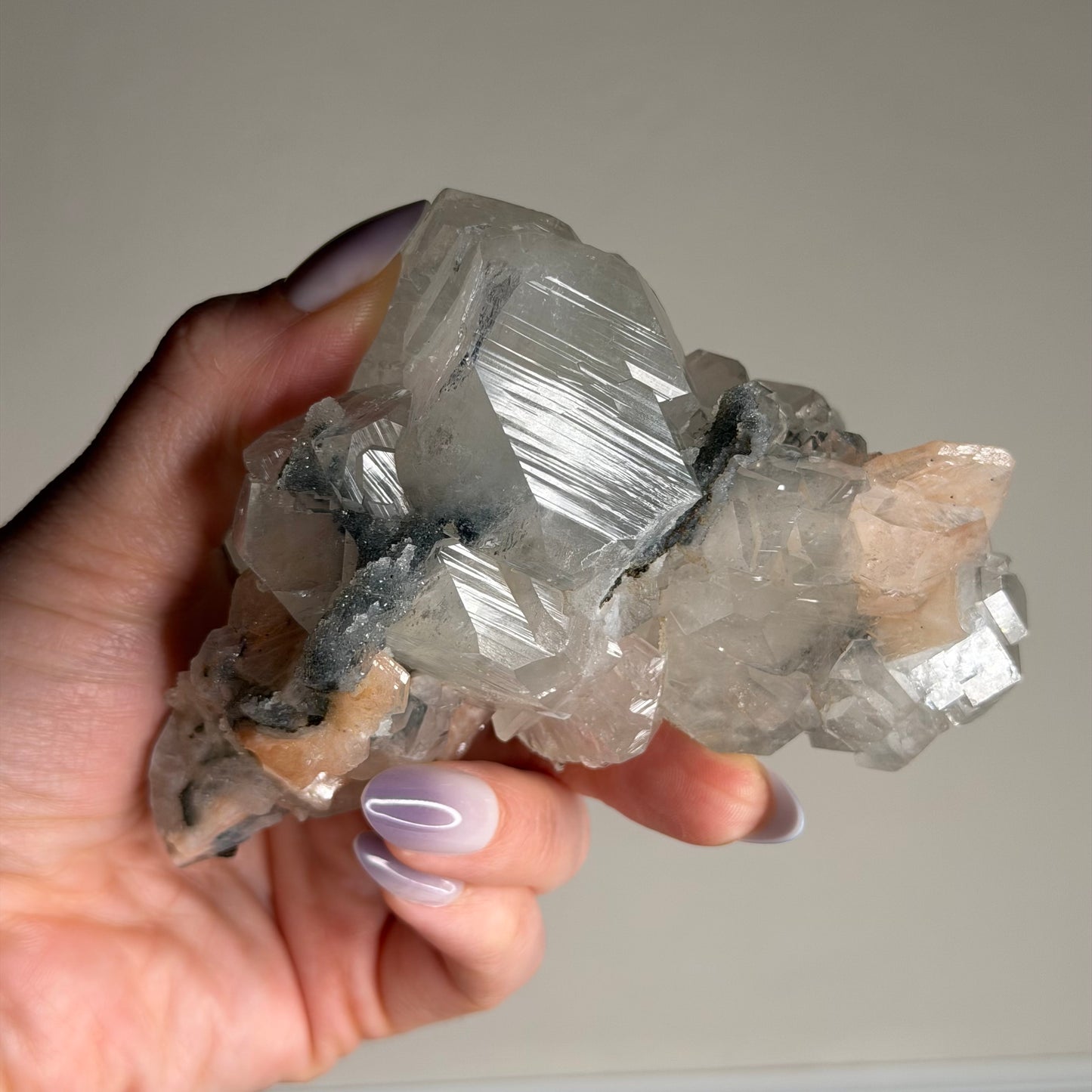 apophyllite with stilbite & black chalcedony