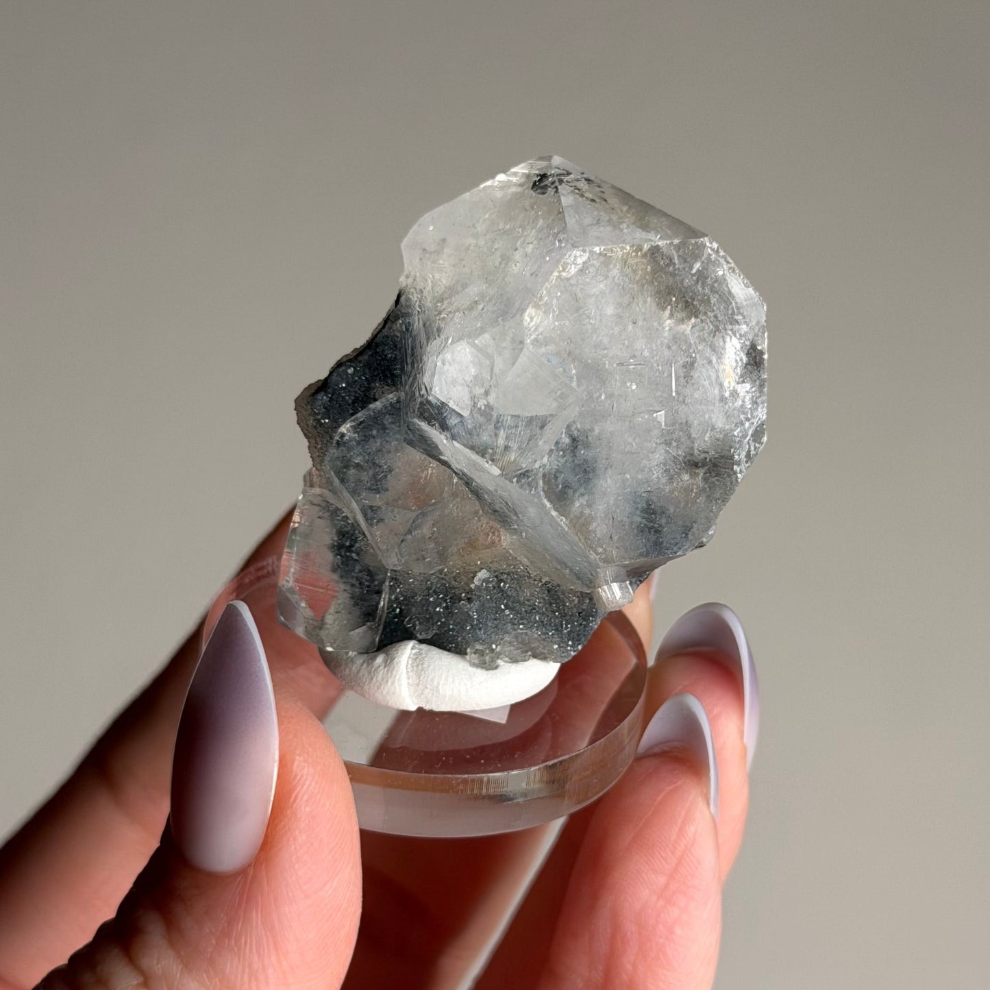 apophyllite with stilbite & black chalcedony o
