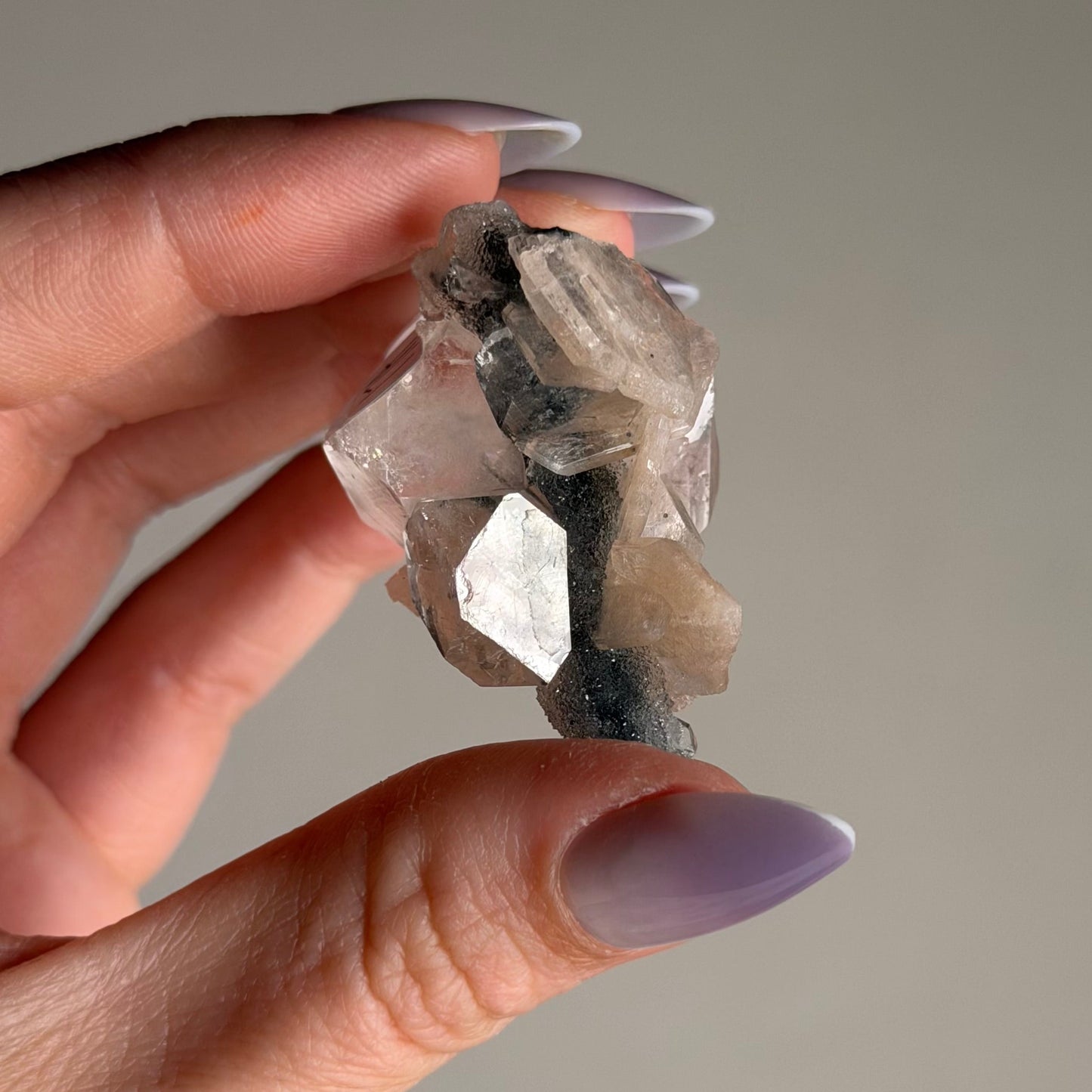 apophyllite with stilbite & black chalcedony n