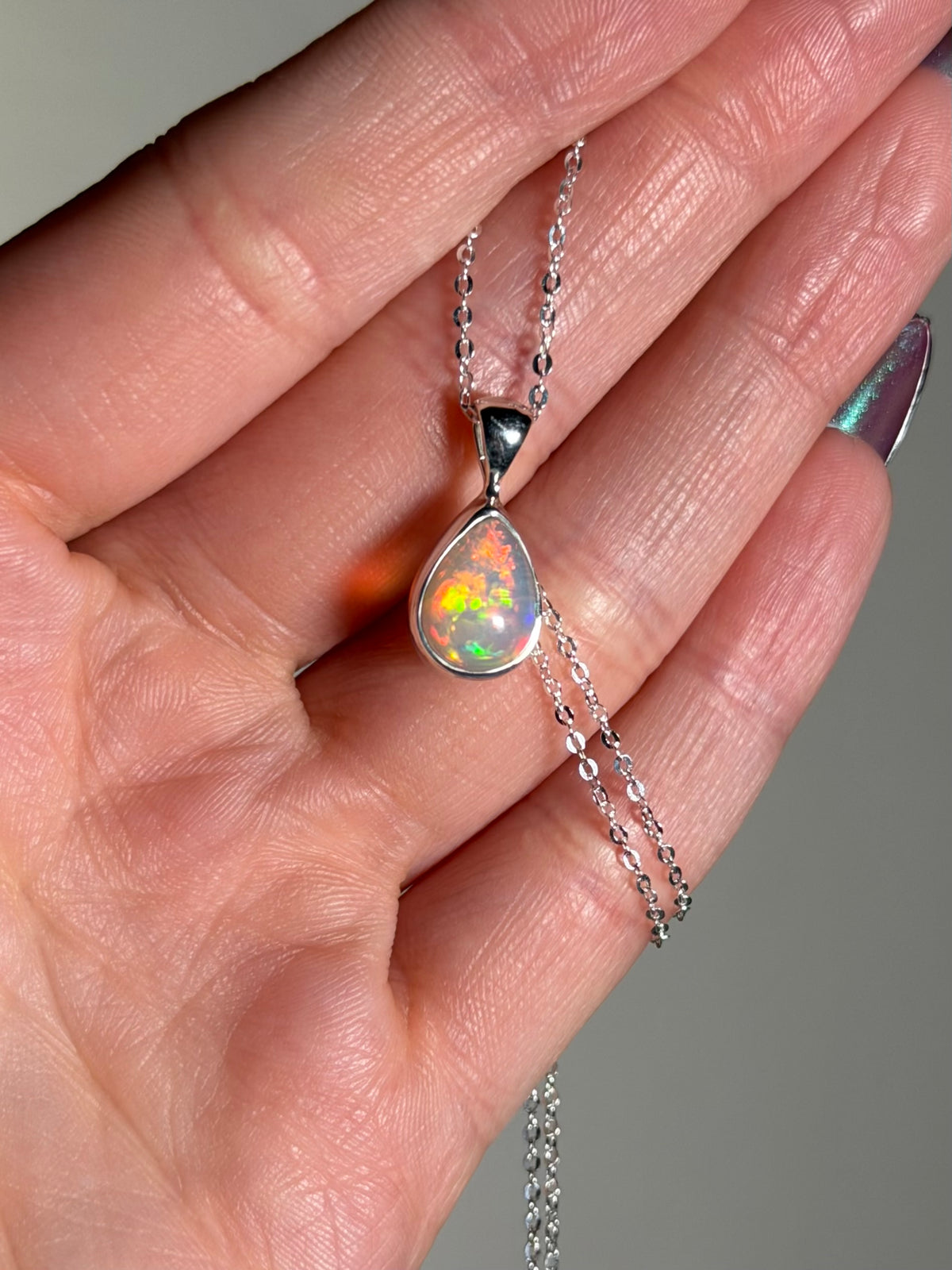 opal pendant c