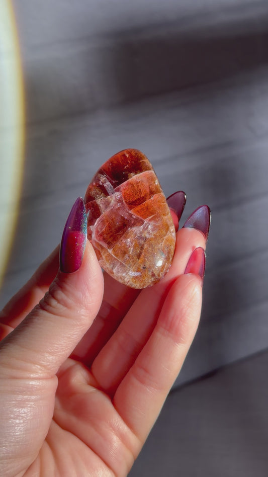 rutilated villiaumite